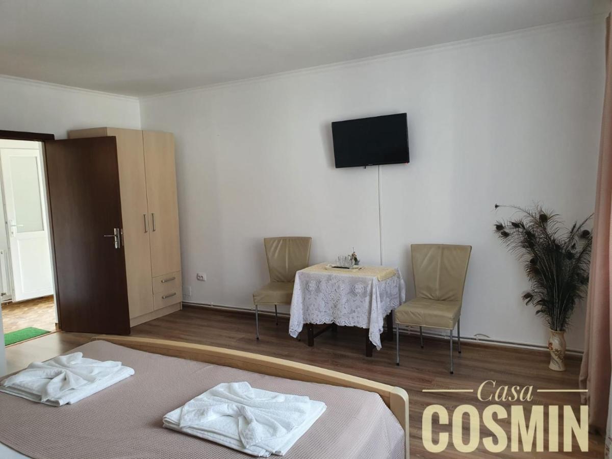 Отель Casa Cosmin Cincu Экстерьер фото
